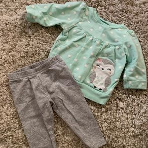 Carters baby girl 2 piece set